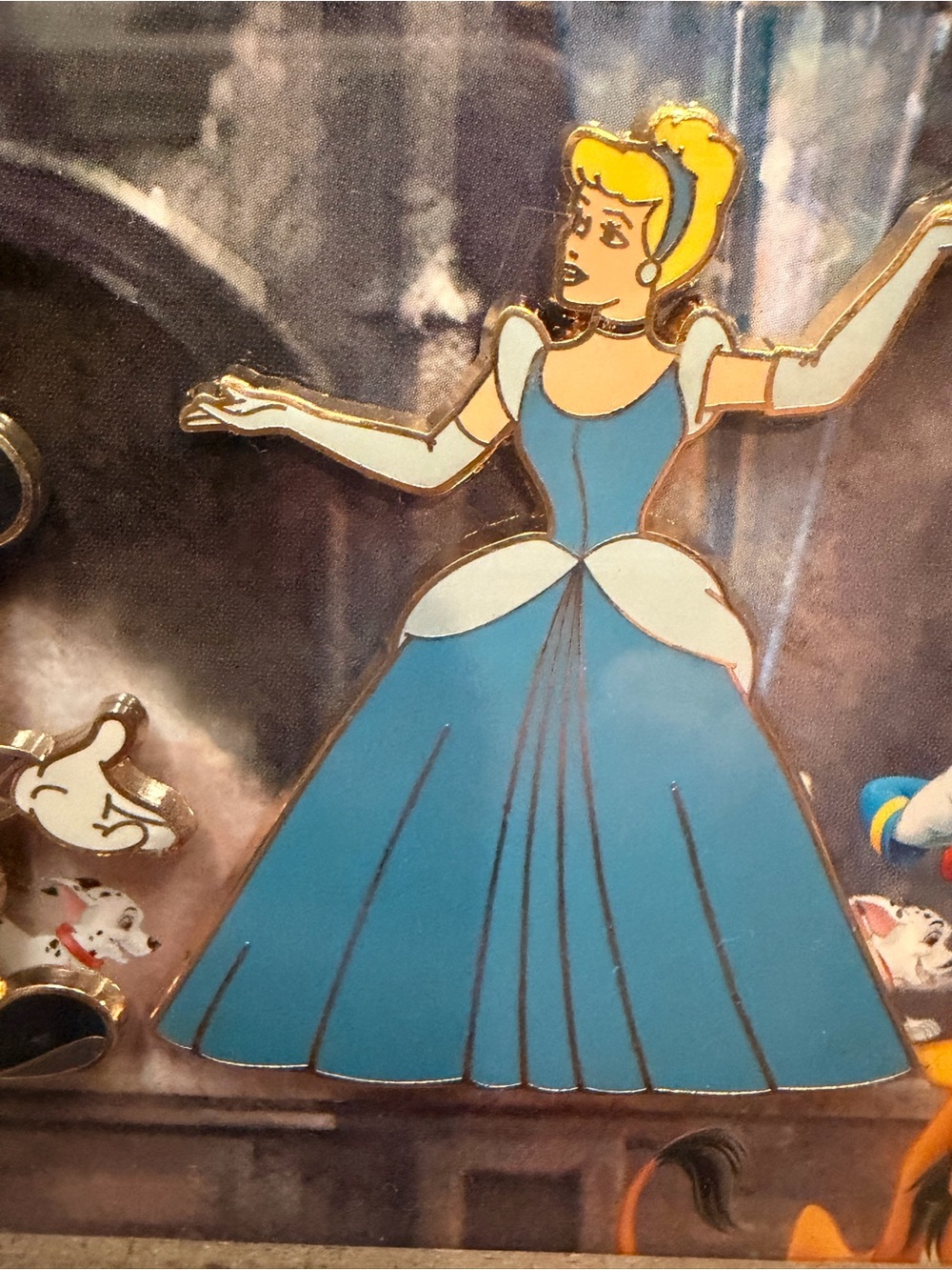Disney Cinderella Castle 3D Character Pin Framed Wall Art 2006 - Picture 5 of 9